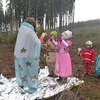 Die Anweisungen der Spiegelfrau mussten genau befolgt werden.