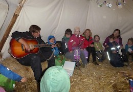 Gemeinsames Singen in gemütlicher Runde!