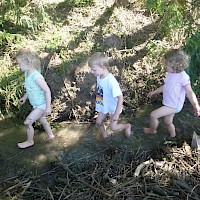 Im Waldlausermarsch durch's Wasser!