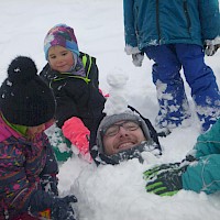 Kleine Mittagspause im Schneebett.