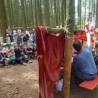 Ein Blick hinter die Kulissen: Die Eltern spielen für die Kinder - lustig war's!