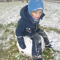 Auf dem Schneethron probesitzen!