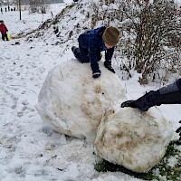 Das wird mal eine Schneeburg!